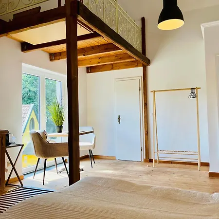 B E D & A G E D E S I G N -large- Wunderschoenes Mit Bad - Rechnungserstellung Fuer Geschaeftsreisende & Firmen