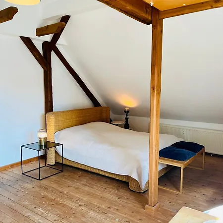 B E D & A G E D E S I G N -large- Wunderschoenes Mit Bad - Rechnungserstellung Fuer Geschaeftsreisende & Firmen Apartamento *