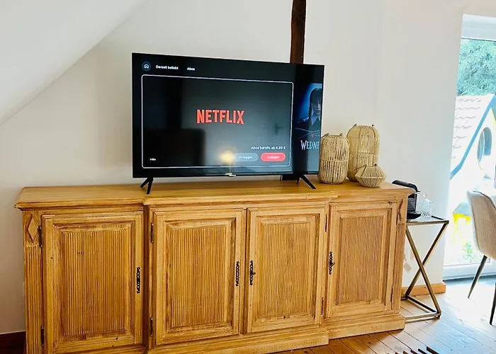 B E D & A G E D E S I G N -large- Wunderschoenes Mit Bad - Rechnungserstellung Fuer Geschaeftsreisende & Firmen شقة *