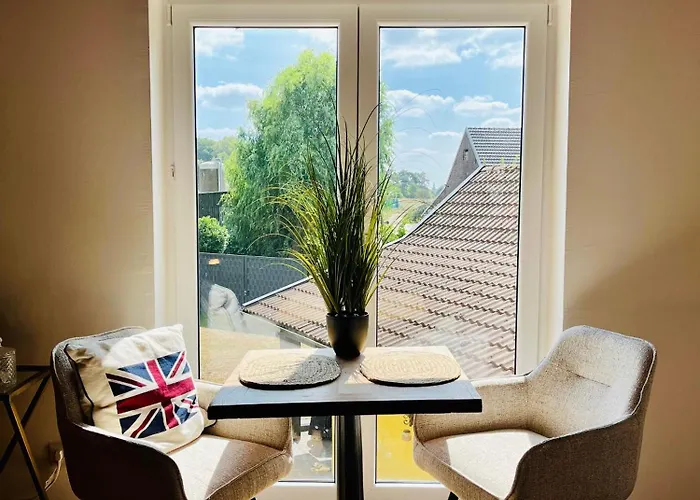 B E D & A G E D E S I G N -large- Wunderschoenes Mit Bad - Rechnungserstellung Fuer Geschaeftsreisende & Firmen شقة *